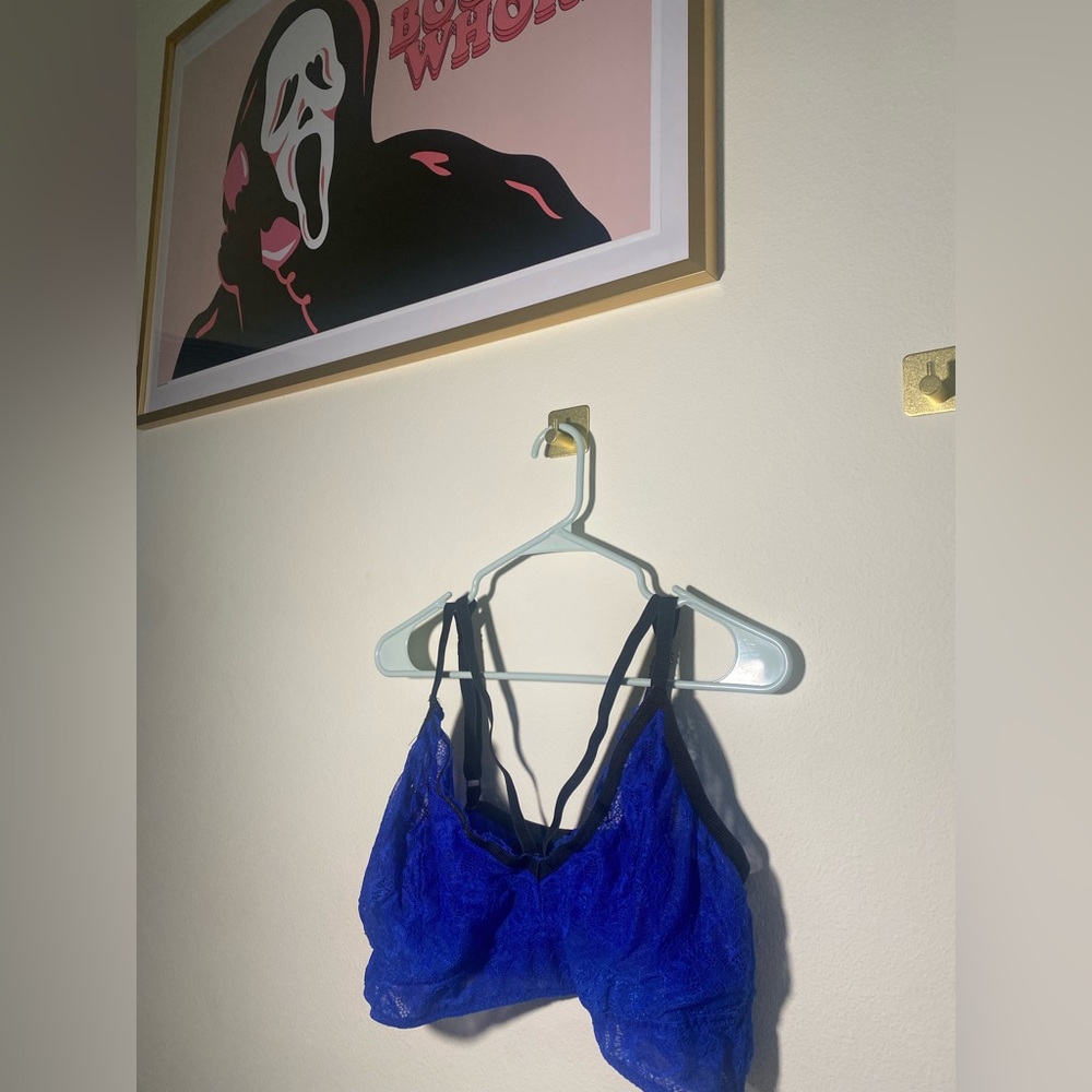 Cute, lightly used Torrid vibrant blue bralette. Size 2